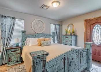 The Whispering Pines Inn Bed & Breakfast hotel thumbnail 5