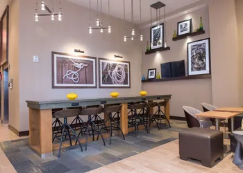 Hampton Inn & Suites Washington DC-Navy Yard hotel thumbnail 6