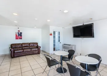 Motel 6 San Marcos, TX - North hotel thumbnail 4