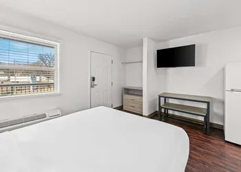 Birch Hill Suites Kansas City – Independence hotel thumbnail 5