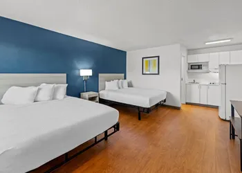 Birch Hill Suites Kansas City – Independence hotel thumbnail 7