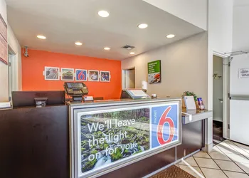 Motel 6 Portland, OR - Tigard West hotel thumbnail 3