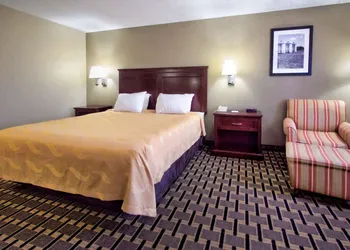 Quality Inn Moore - Oklahoma City hotel thumbnail 7