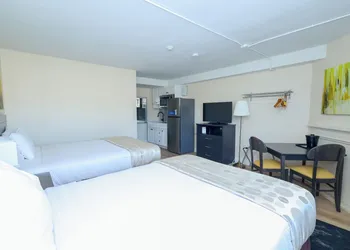 River Rapids Inn hotel thumbnail 8