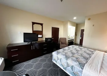 Executive Inn & Suites Breaux Bridge, LA hotel thumbnail 3
