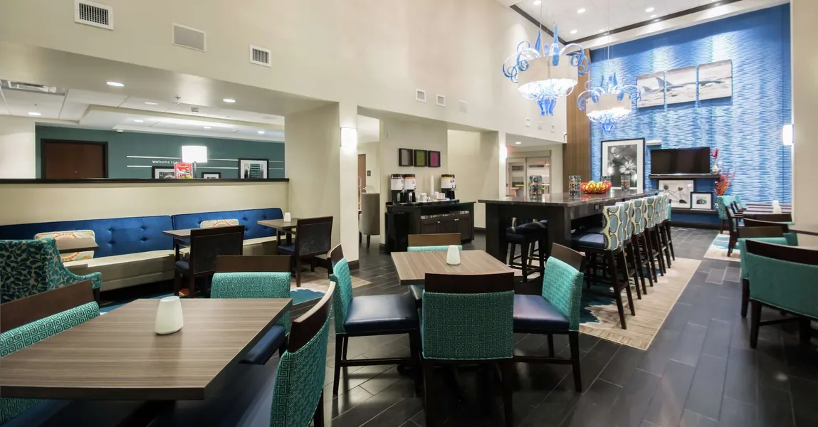 Hampton Inn & Suites Orlando At SeaWorld hotel detail image 2