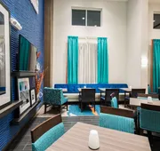 Hampton Inn & Suites Orlando At SeaWorld hotel detail image 7
