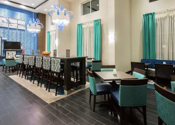 Hampton Inn & Suites Orlando At SeaWorld hotel thumbnail 3