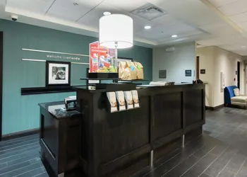 Hampton Inn & Suites Orlando At SeaWorld hotel thumbnail 4