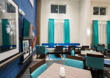 Hampton Inn & Suites Orlando At SeaWorld hotel thumbnail 7