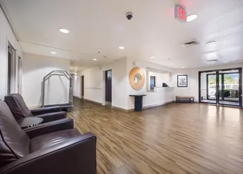 HomeTowne Studios by Red Roof St. Louis - Airport/ N Lindbergh hotel thumbnail 2
