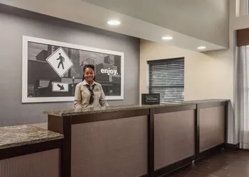 Hampton Inn & Suites Ft. Wayne-North hotel thumbnail 4