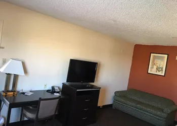 Americas Best Value Inn Hobbs hotel thumbnail 4
