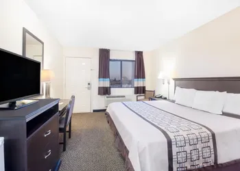 Americas Best Value Inn Hobbs hotel thumbnail 5