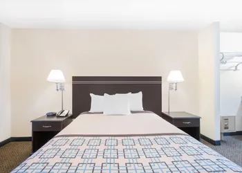 Americas Best Value Inn Hobbs hotel thumbnail 6