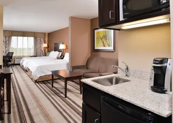 Holiday Inn Express Hotel & Suites Emporia Northwest by IHG hotel thumbnail 5