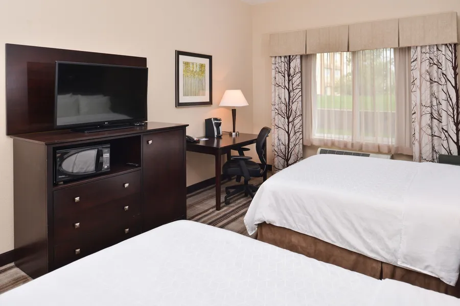 Holiday Inn Express Hotel & Suites Emporia Northwest by IHG hotel detail image 6