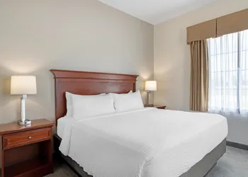 Best Western Plus Executive Hotel & Suites hotel thumbnail 5
