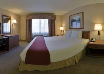 Holiday Inn Express Hotel & Suites Bishop by IHG hotel thumbnail 3