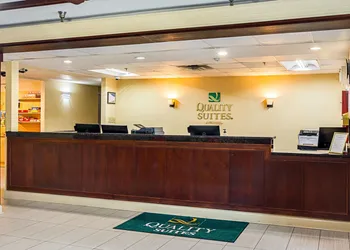Quality Suites Atlanta Airport East hotel thumbnail 3