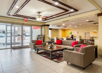 Quality Suites Atlanta Airport East hotel thumbnail 6