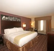 Holiday Inn Express & Suites Charlotte North by IHG hotel detail image 7