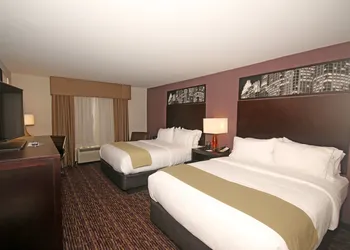 Holiday Inn Express & Suites Charlotte North by IHG hotel thumbnail 8