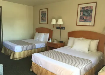 Fresno Inn hotel thumbnail 4