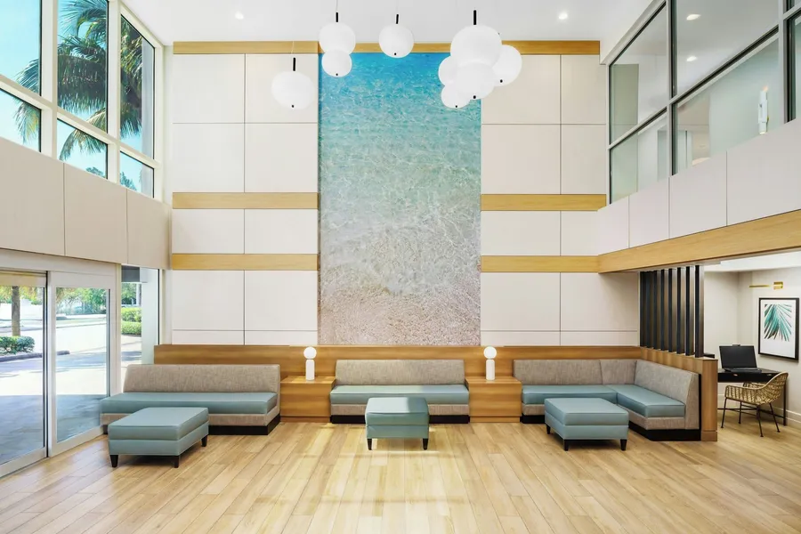Courtyard by Marriott Oceanside Fort Lauderdale Beach hotel detail image 2