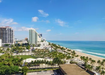Courtyard by Marriott Oceanside Fort Lauderdale Beach hotel thumbnail 8