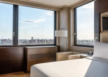 Holiday Inn Brooklyn Downtown by IHG hotel thumbnail 7
