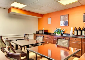 Motel 6 Washington, DC hotel thumbnail 6
