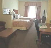 Quality Suites Paducah I-24 hotel detail image 5