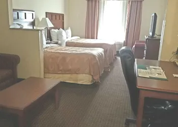 Quality Suites Paducah I-24 hotel thumbnail 5