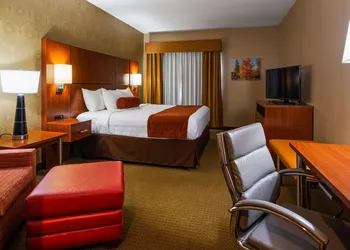 Best Western Plus Finger Lakes Inn & Suites hotel thumbnail 7