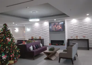 La Quinta Inn & Suites by Wyndham Houston - Magnolia hotel thumbnail 3