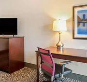 La Quinta Inn & Suites by Wyndham Houston - Magnolia hotel detail image 5