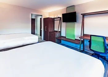 Holiday Inn Express & Suites Tulsa West - Sand Springs by IHG hotel thumbnail 4
