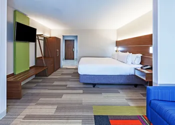 Holiday Inn Express & Suites Tulsa West - Sand Springs by IHG hotel thumbnail 5