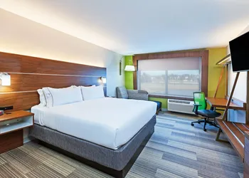 Holiday Inn Express & Suites Tulsa West - Sand Springs by IHG hotel thumbnail 6