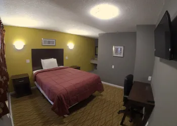 Cozy Rest Motel hotel thumbnail 5