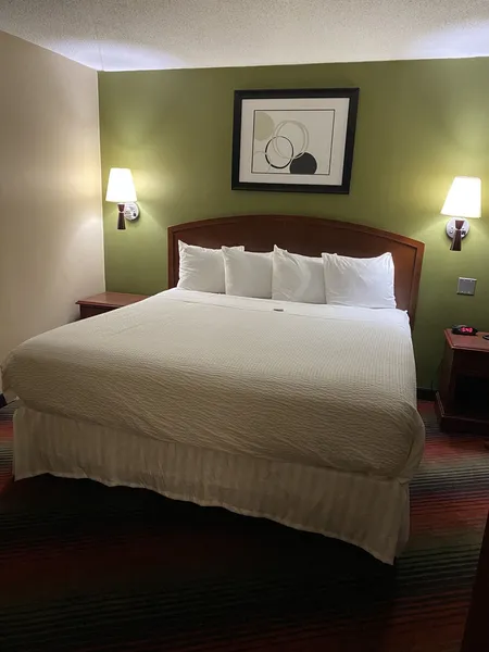 Ramada by Wyndham Rochelle Park Near Paramus hotel detail image 6