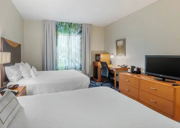 Fairfield Inn & Suites by Marriott Houston Conroe/Woodlands hotel thumbnail 4