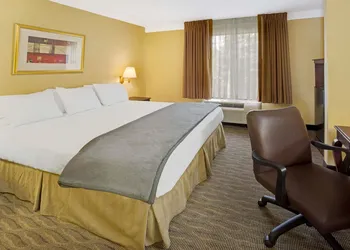Days Inn by Wyndham Silver Spring hotel thumbnail 5