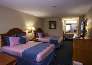Downtowner Inn and Suites Hobby hotel thumbnail 6