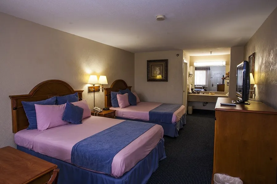Downtowner Inn and Suites Hobby hotel detail image 6