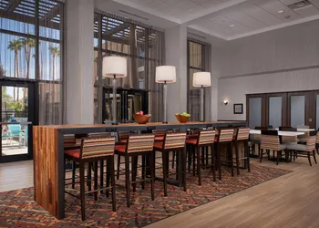 Hampton Inn & Suites Phoenix/Scottsdale on Shea Boulevard hotel thumbnail 2