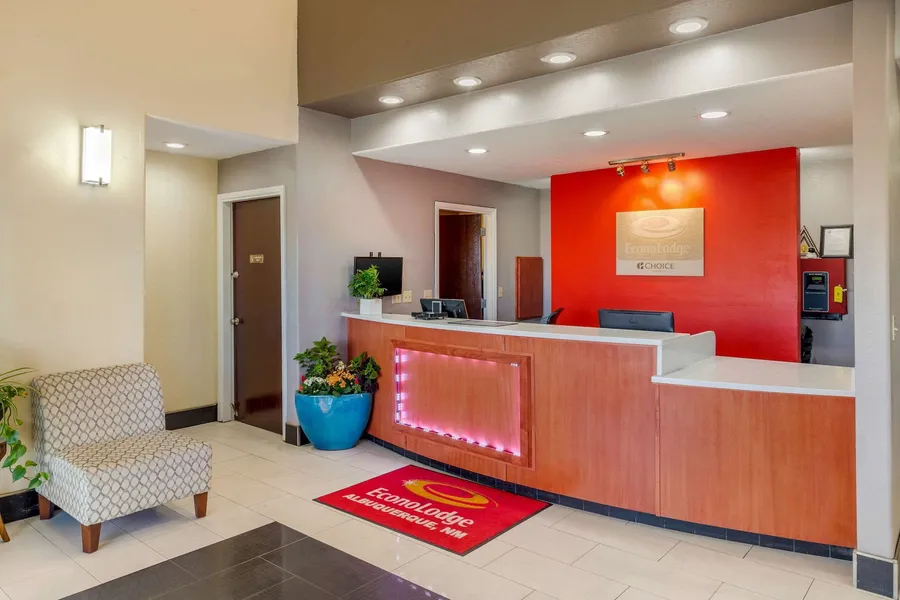 Econo Lodge West - Coors Blvd hotel detail image 2