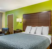 Econo Lodge West - Coors Blvd hotel detail image 7