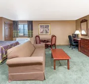 Super 8 by Wyndham Poplar Bluff Missouri hotel detail image 7